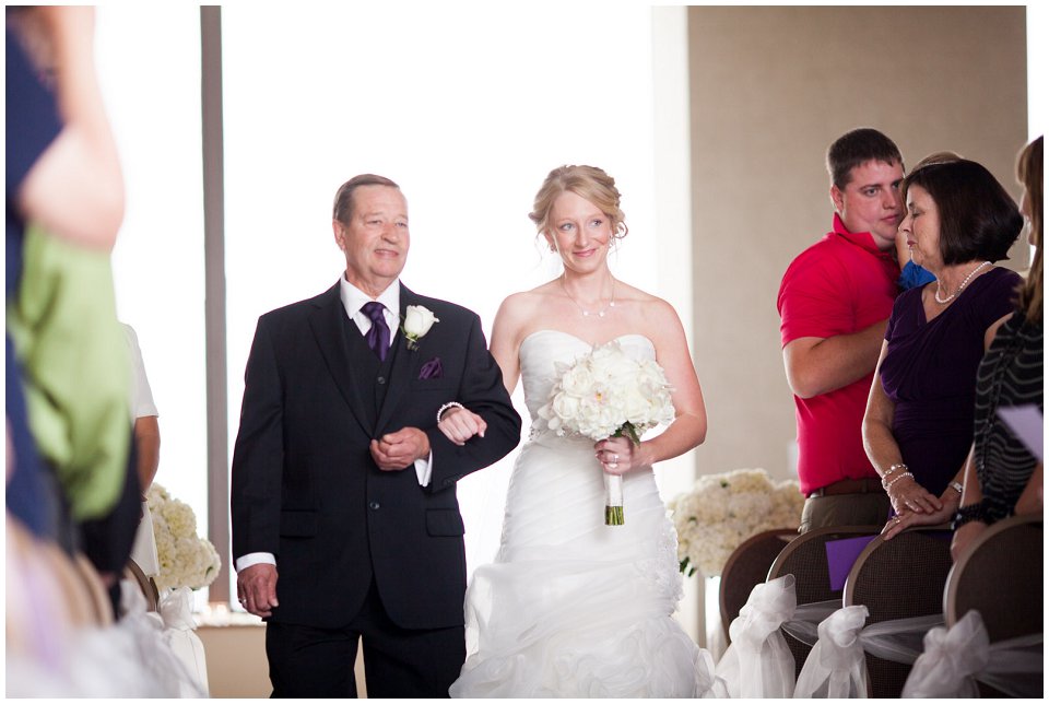 Omaha_Wedding_Doubletree_RobertJeanette16.jpg