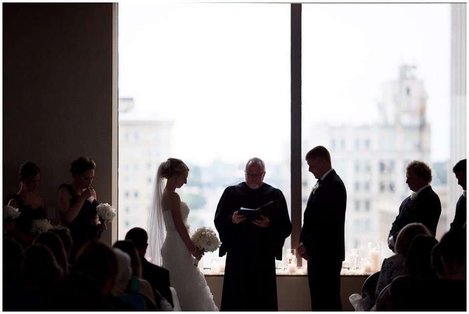 Omaha_Wedding_Doubletree_RobertJeanette18.jpg