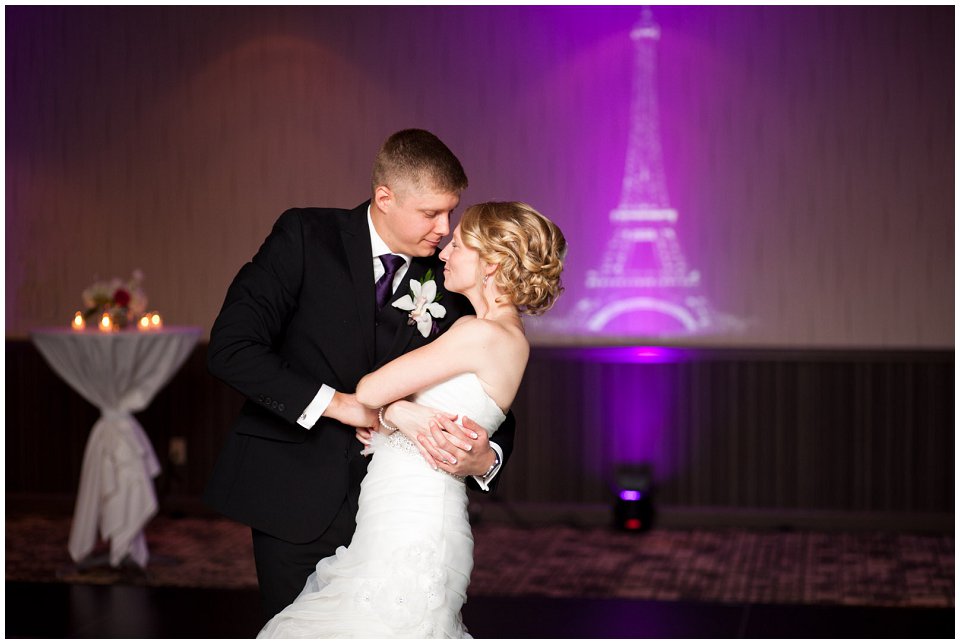 Omaha_Wedding_Doubletree_RobertJeanette52.jpg