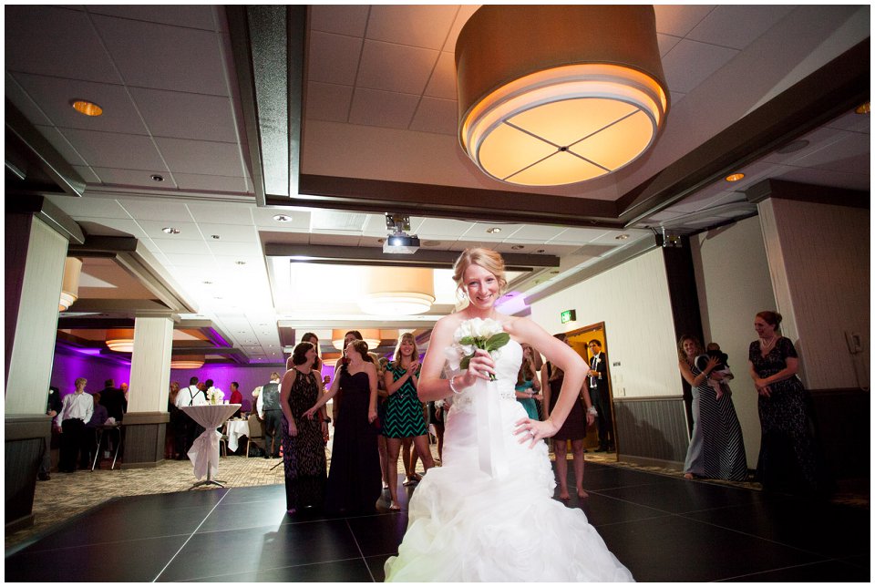 Omaha_Wedding_Doubletree_RobertJeanette56.jpg